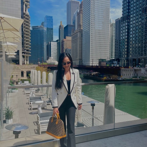 Preloved LV PM Alma classic monogram in great condition - Picture 5 of 8